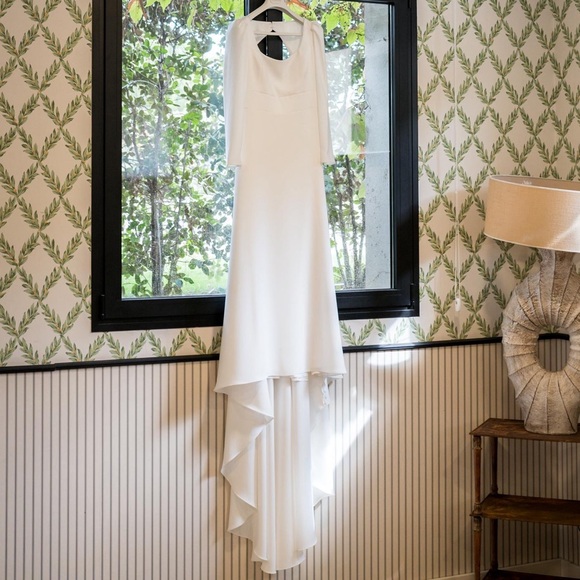 Pronovias Elegant White Wedding Dress